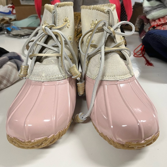 Jack Rogers boots NEVER WORN - Picture 3 of 4